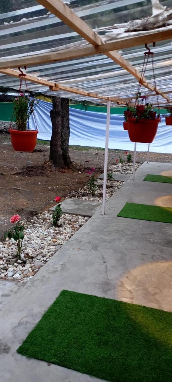 Pandora Riverside Cafe & Stay كاسول المظهر الخارجي الصورة