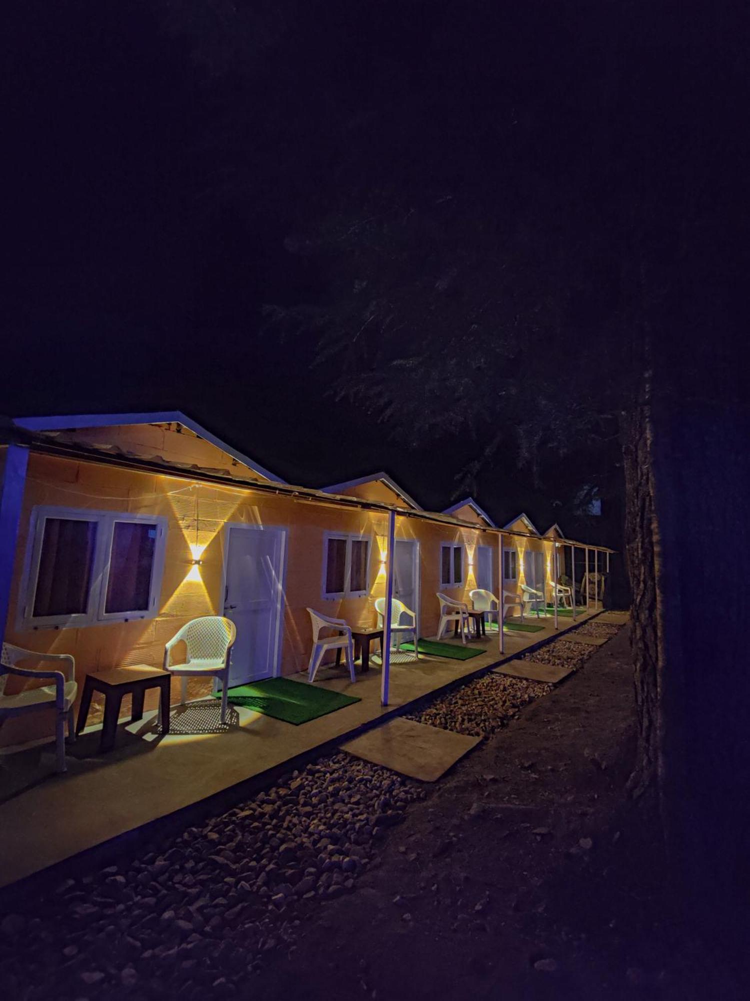 Pandora Riverside Cafe & Stay كاسول المظهر الخارجي الصورة