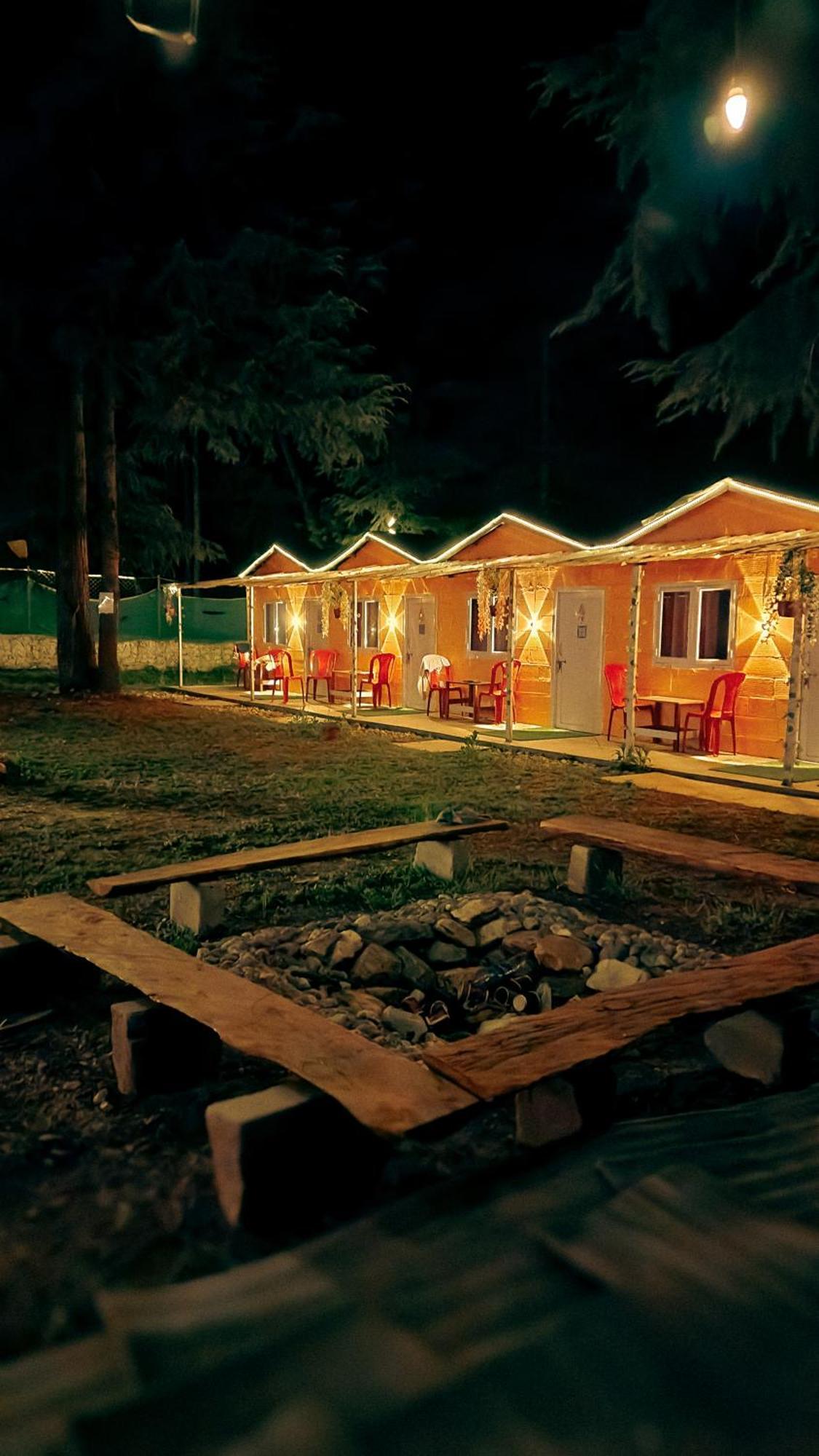 Pandora Riverside Cafe & Stay كاسول المظهر الخارجي الصورة